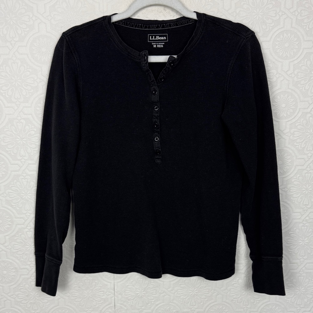 LL Bean Black Waffle Knit Henley Top Medium Long Sleeve Cotton Stretch Casual - Picture 1 of 7